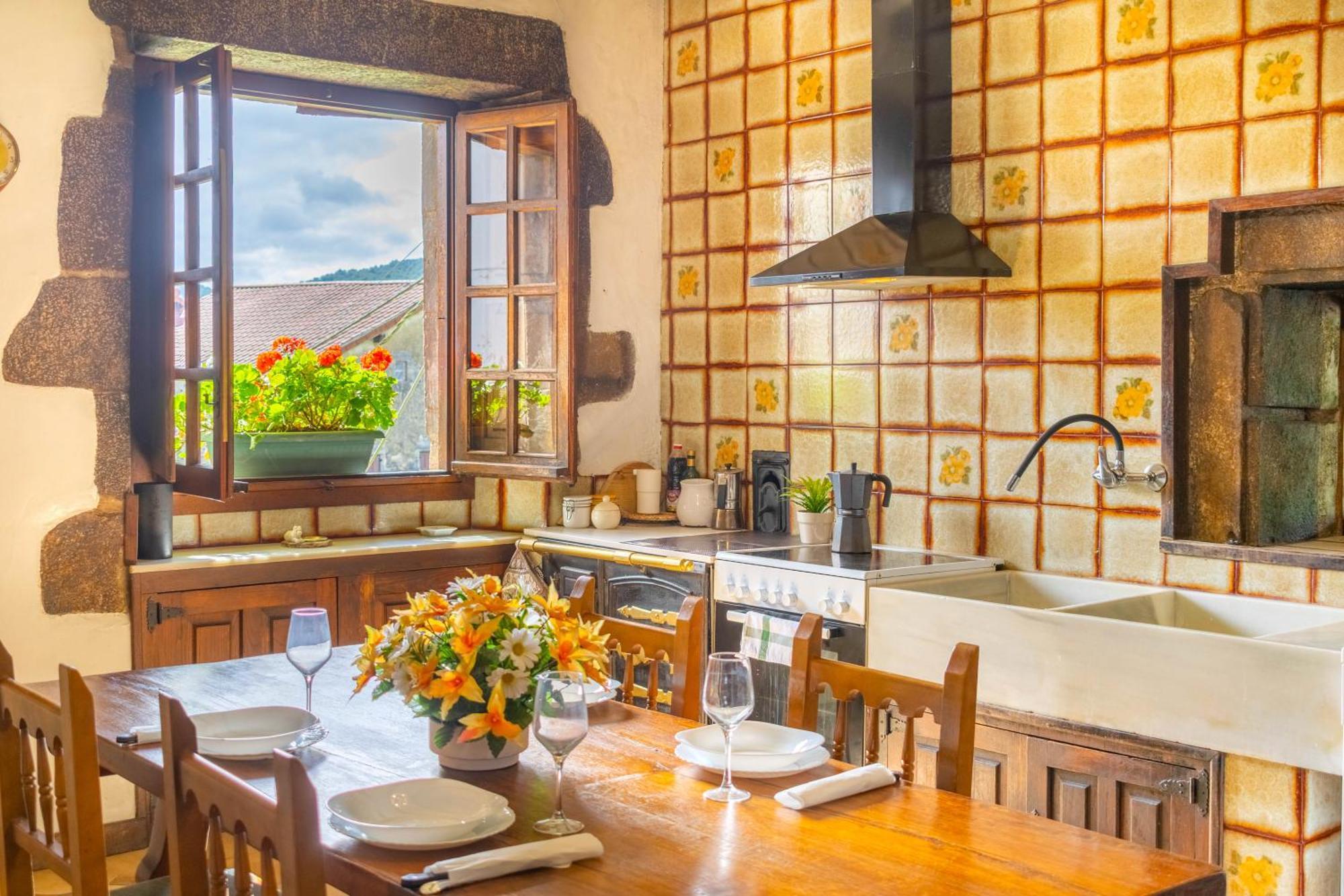Casa Rural Arotzenia, Hogar Rustico En Pleno Valle De La Ulzama Lizaso Εξωτερικό φωτογραφία