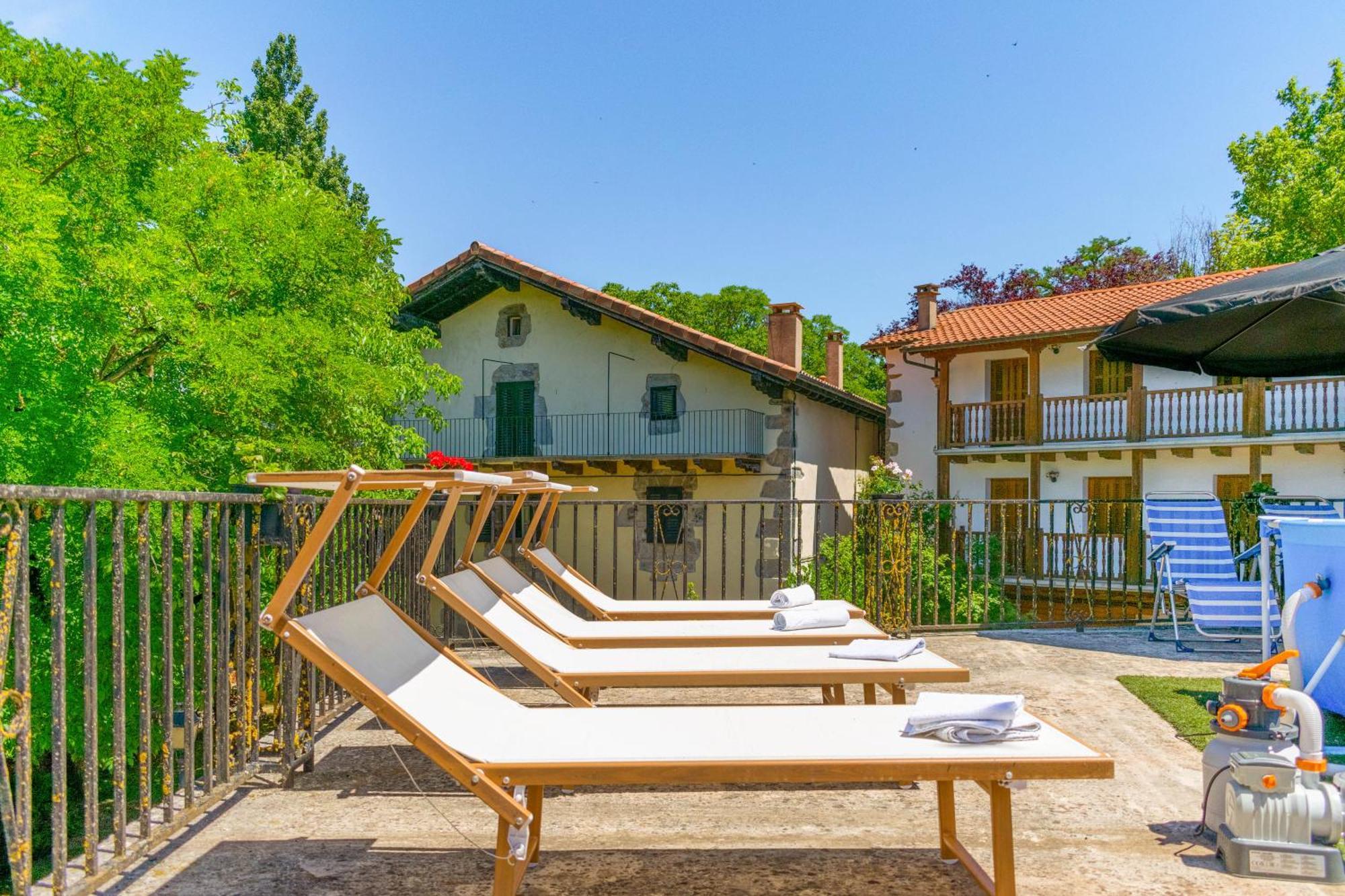 Casa Rural Arotzenia, Hogar Rustico En Pleno Valle De La Ulzama Lizaso Εξωτερικό φωτογραφία