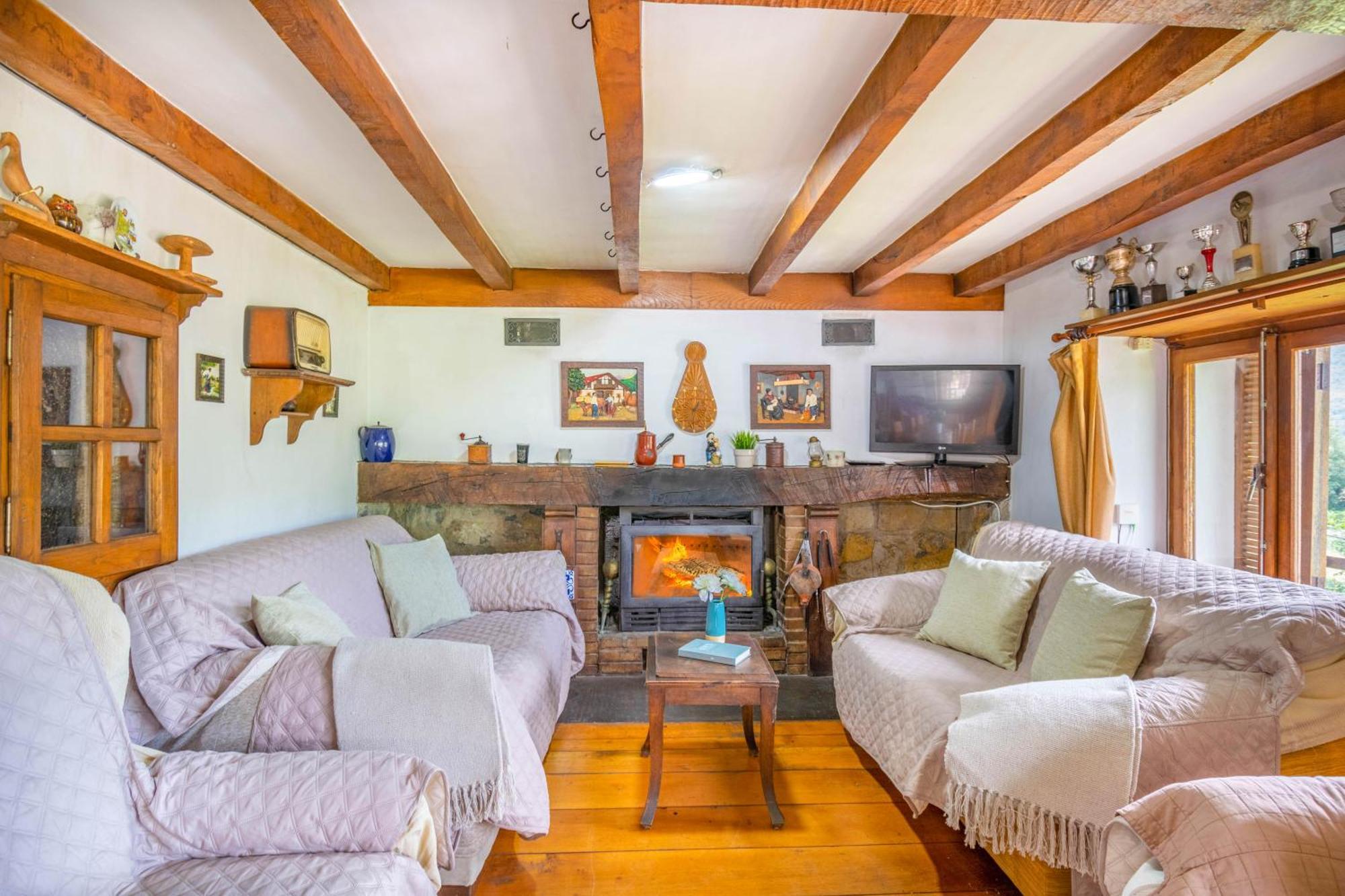 Casa Rural Arotzenia, Hogar Rustico En Pleno Valle De La Ulzama Lizaso Εξωτερικό φωτογραφία